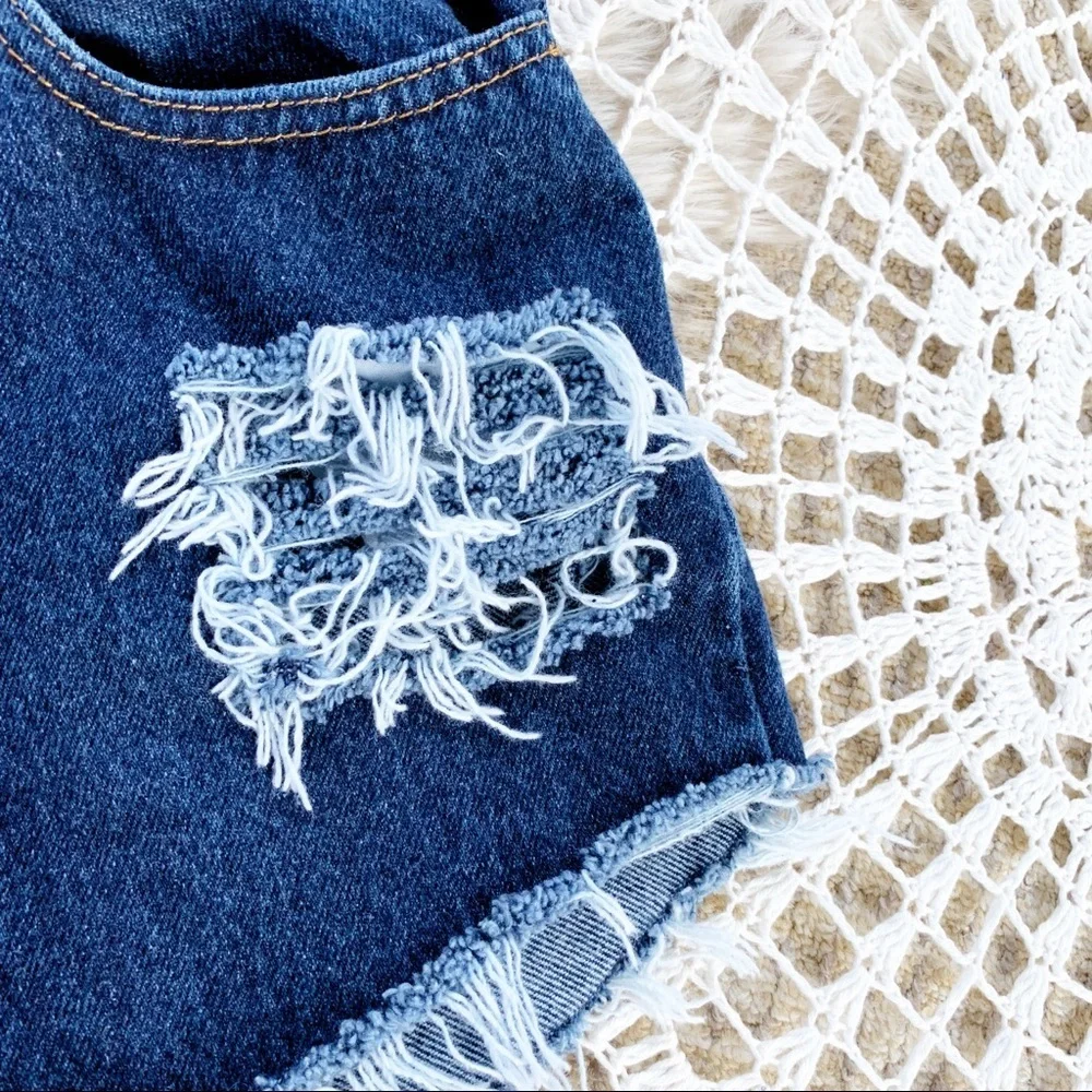 Jordache Vintage Distressed Denim Cutoff Shorts 28